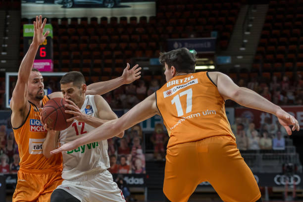 他的控球与 他的控球与